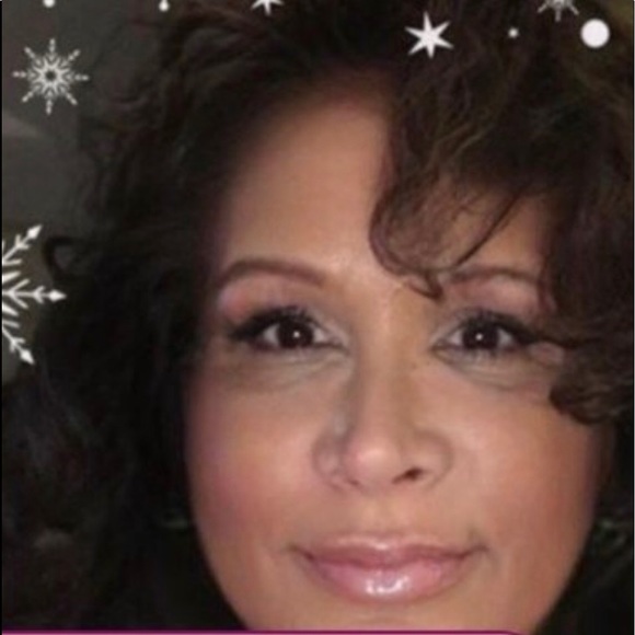 Meet your Posher, Suzanne - Picture 2 of 3